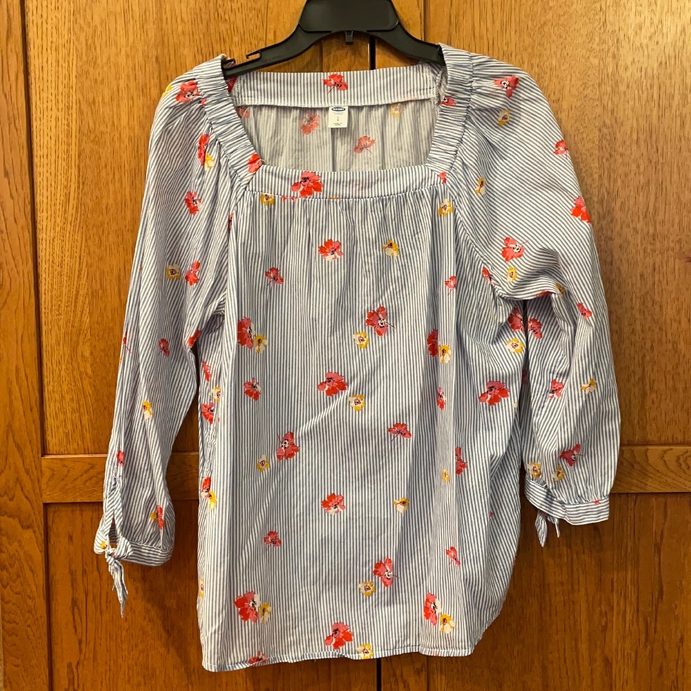 CLOSET CLEAN OUT!! Old Navy blouse